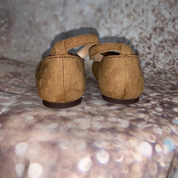 Brown dress shoes